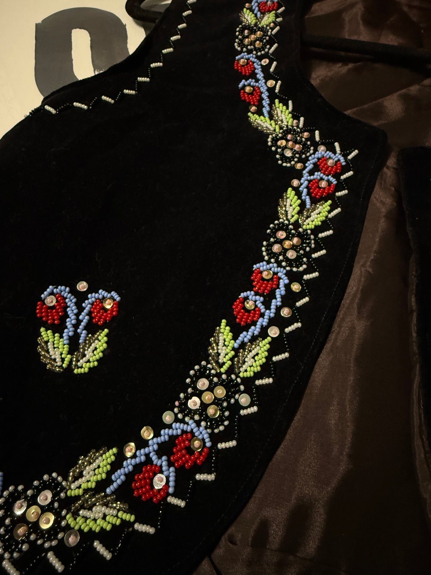 Gilet velluto e perline
