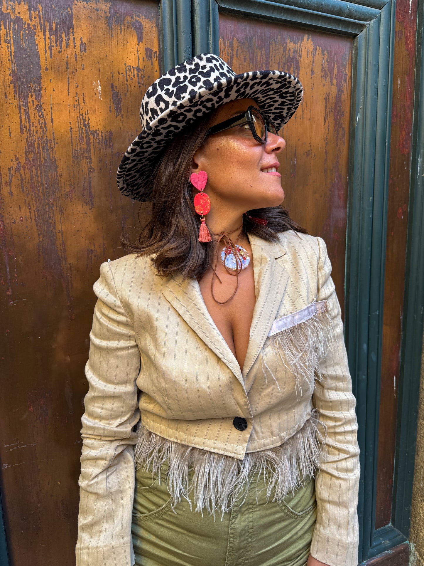 Blazer gessato cropped piume handmade