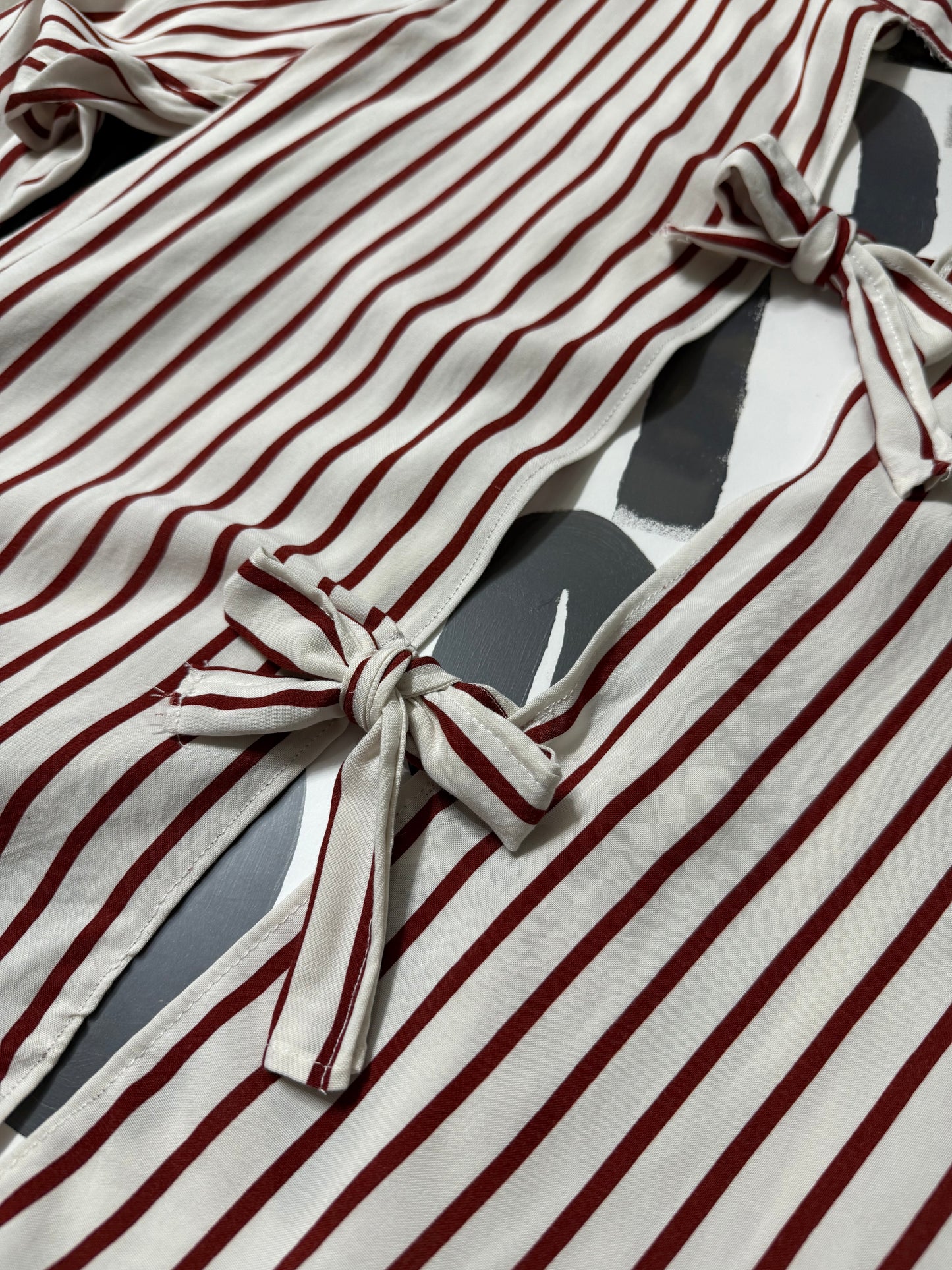 Camicia righe fiocco ‘NO COMMENT’