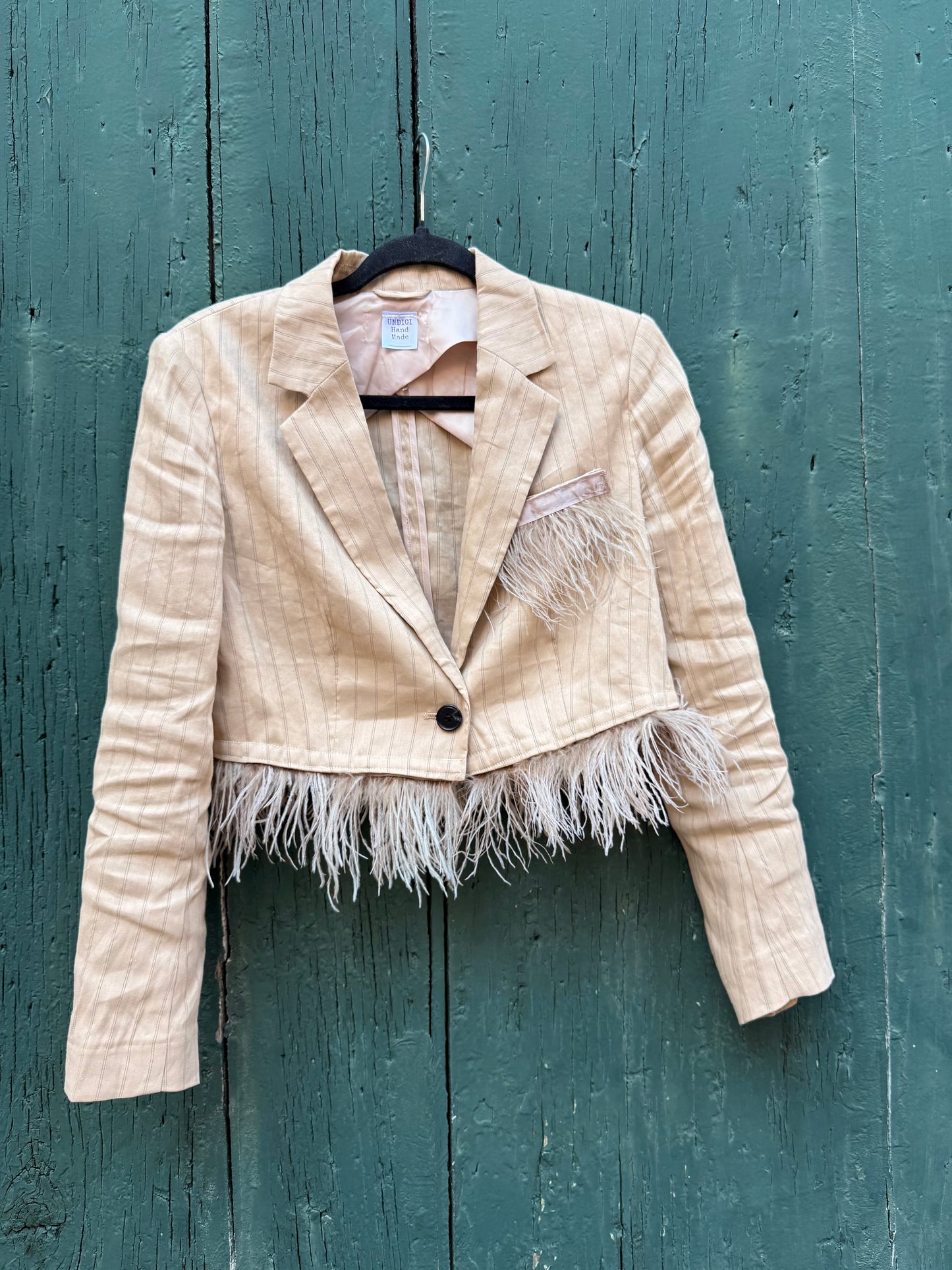 Blazer gessato cropped piume handmade