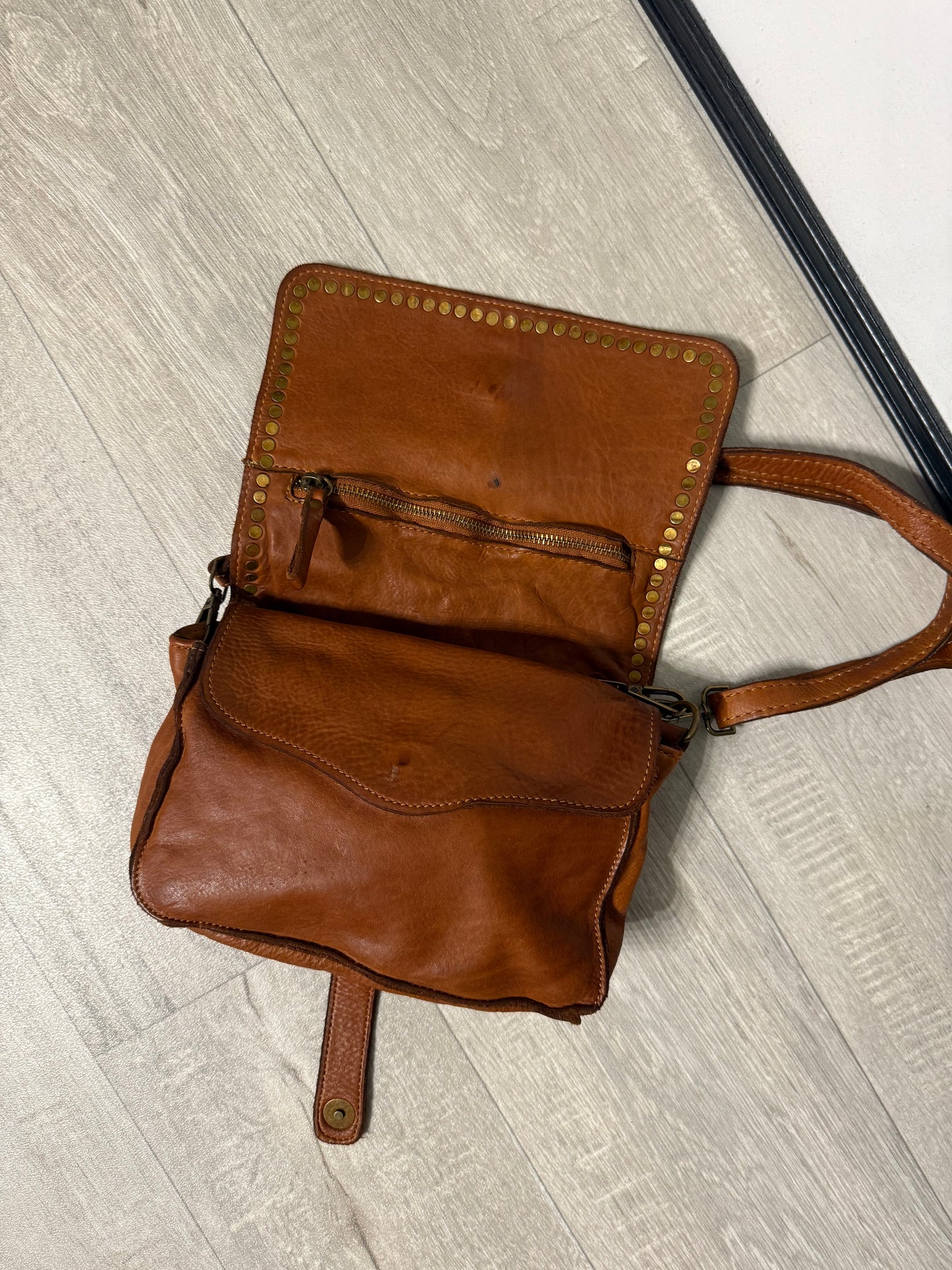 Pochette cuoio in pelle con tracolla