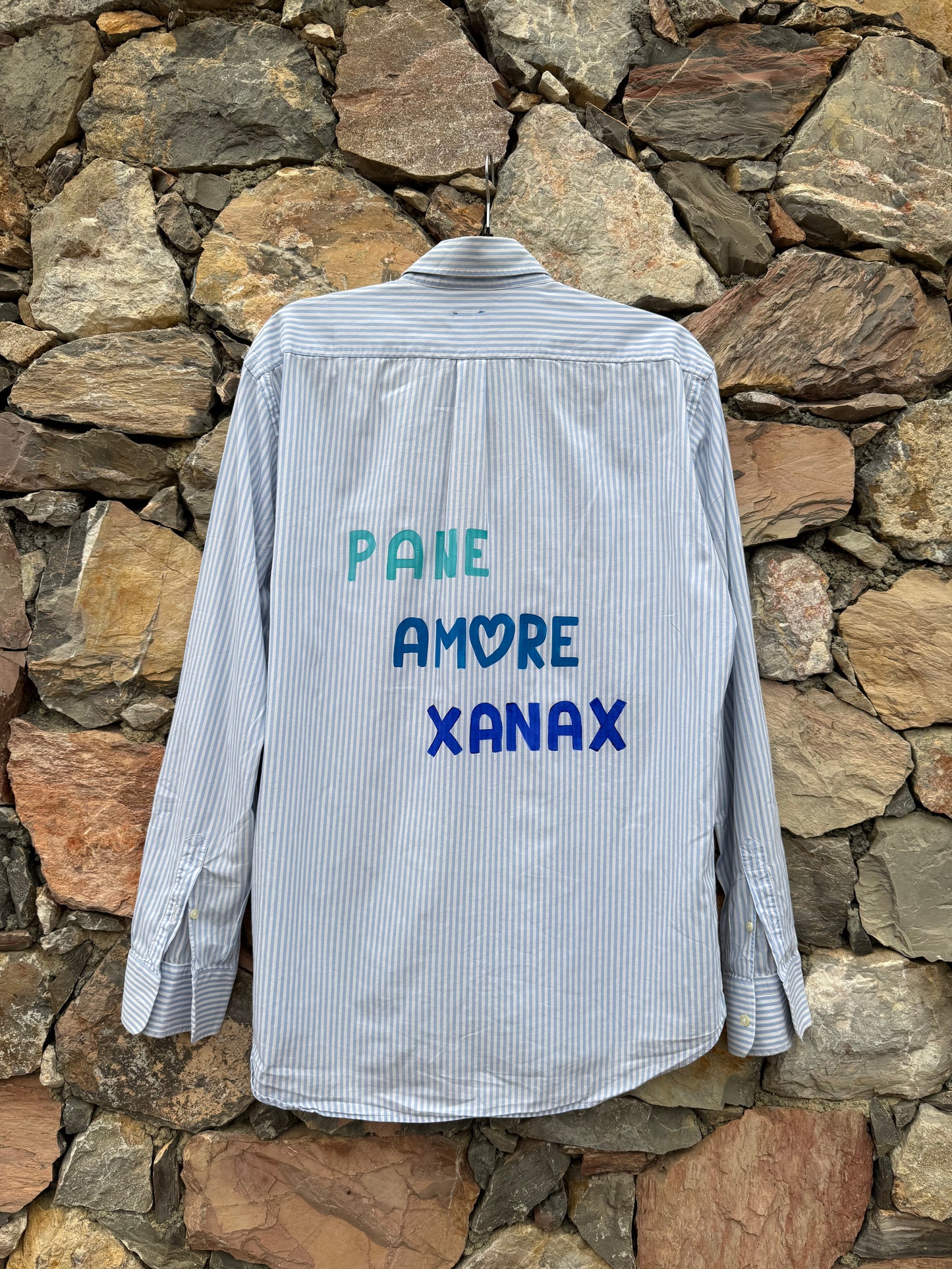 Camicia righe ‘Pane Amore Xanax’