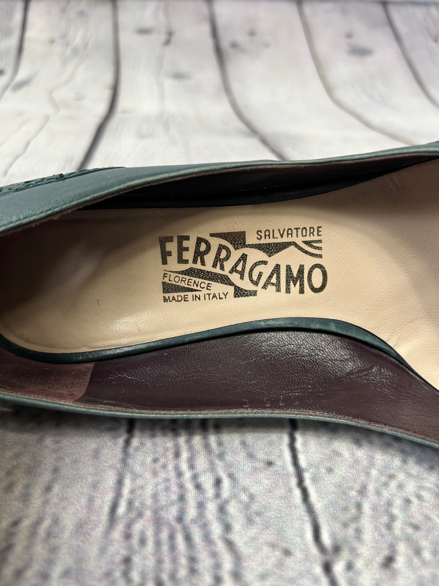 Décolleté punta fiocco Salvatore Ferragamo n.39