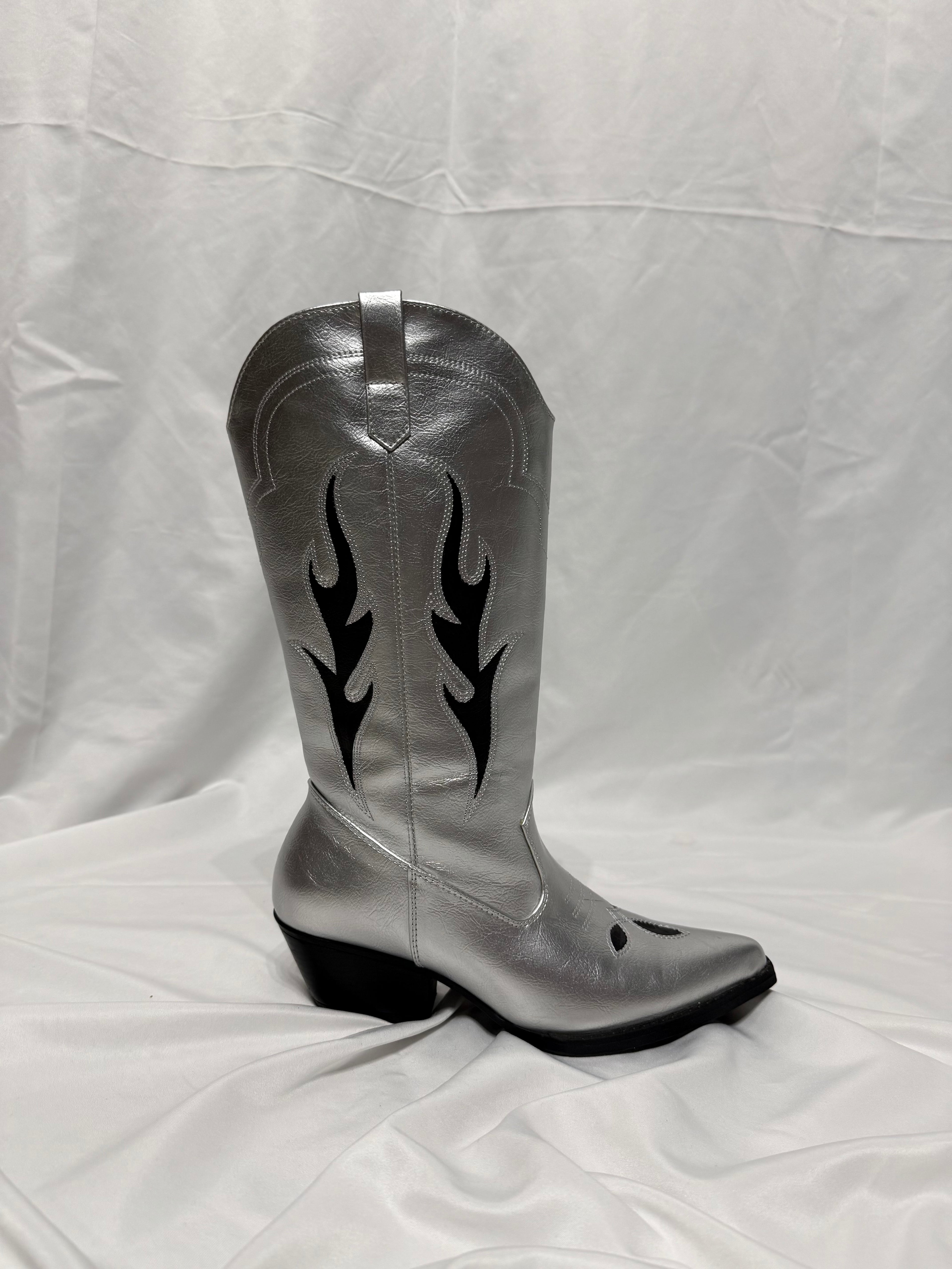 Texano argento ‘ Black flames ’ handmade