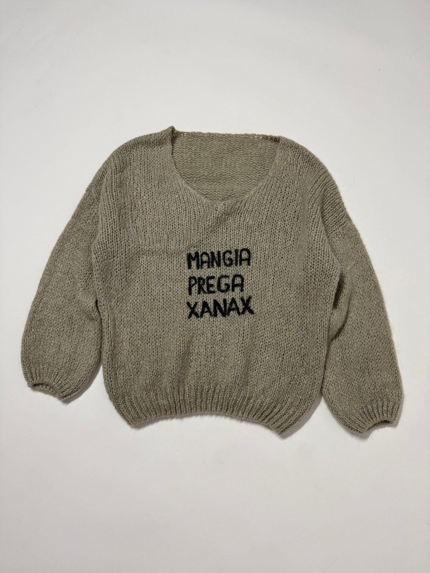 Maglioncino tricot ‘Mangia Prega Xanax’ handmade