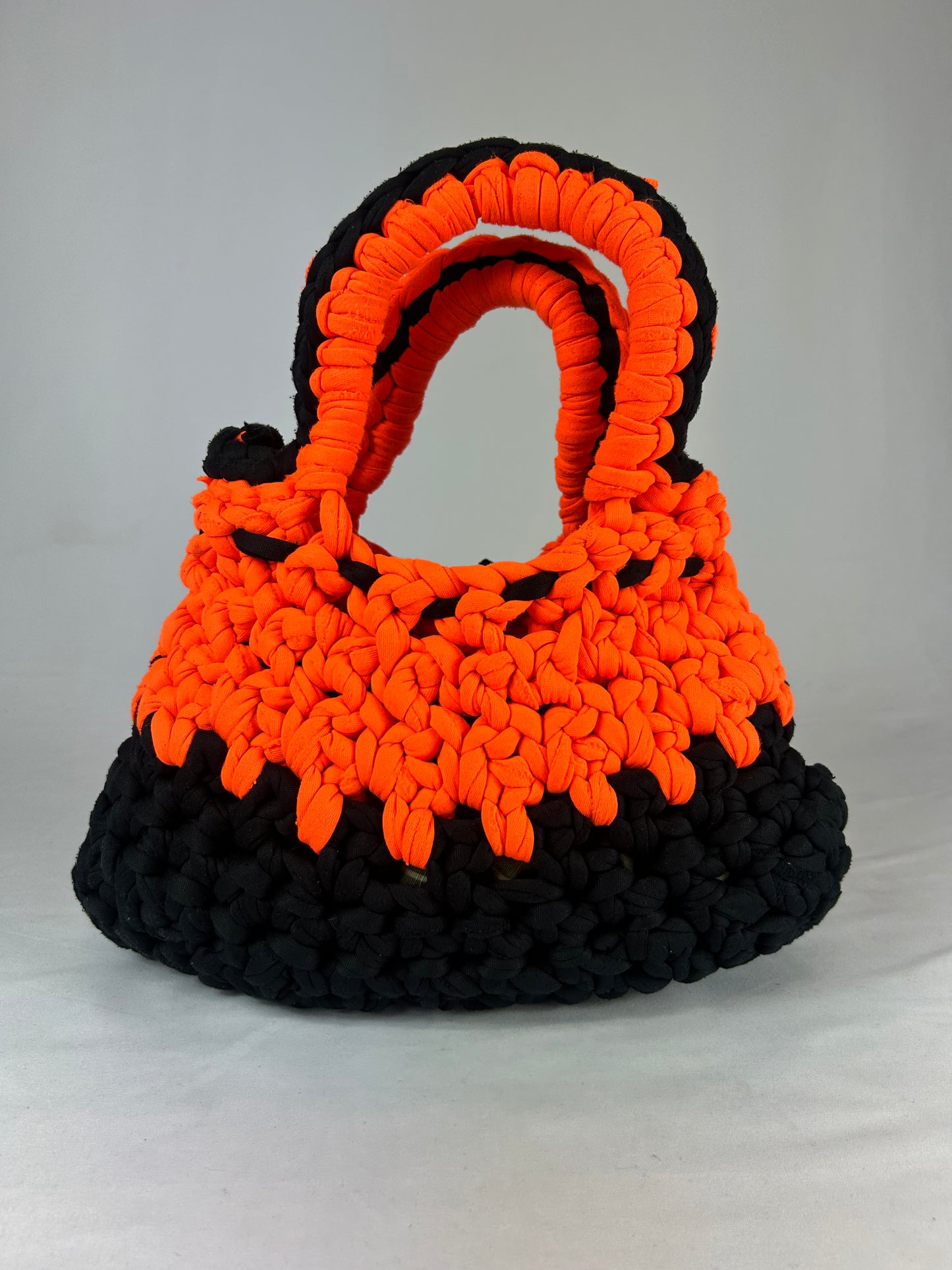 Fluo crochet bag