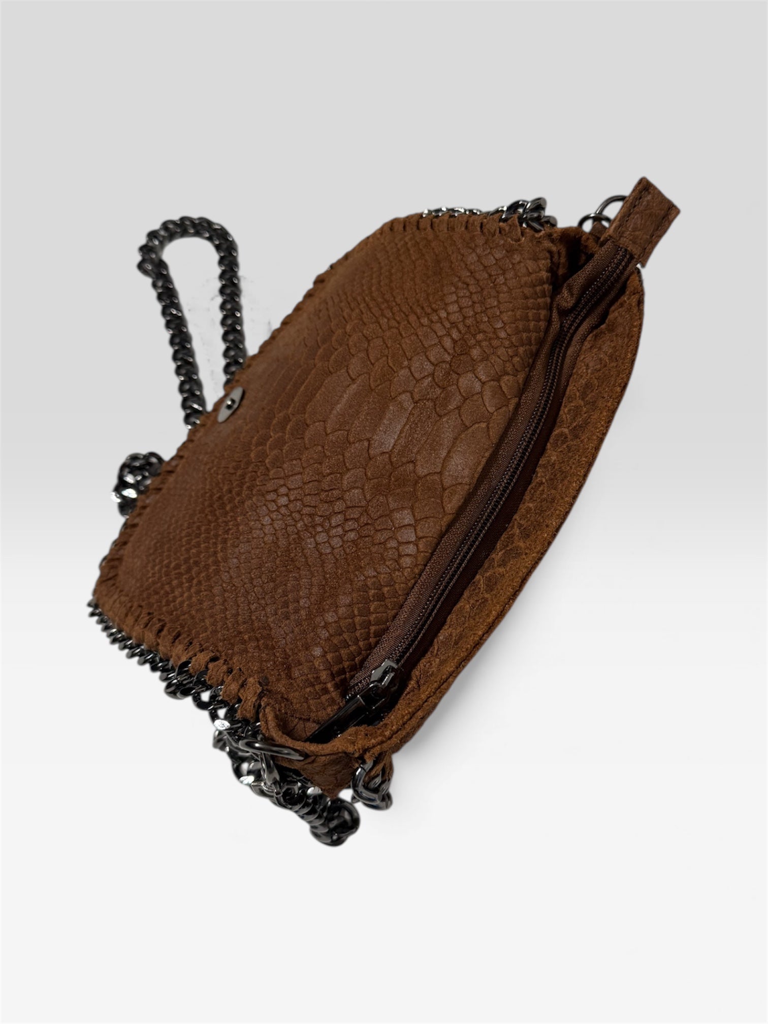 Pochette in pelle stampa cocco cuoio con tracolla