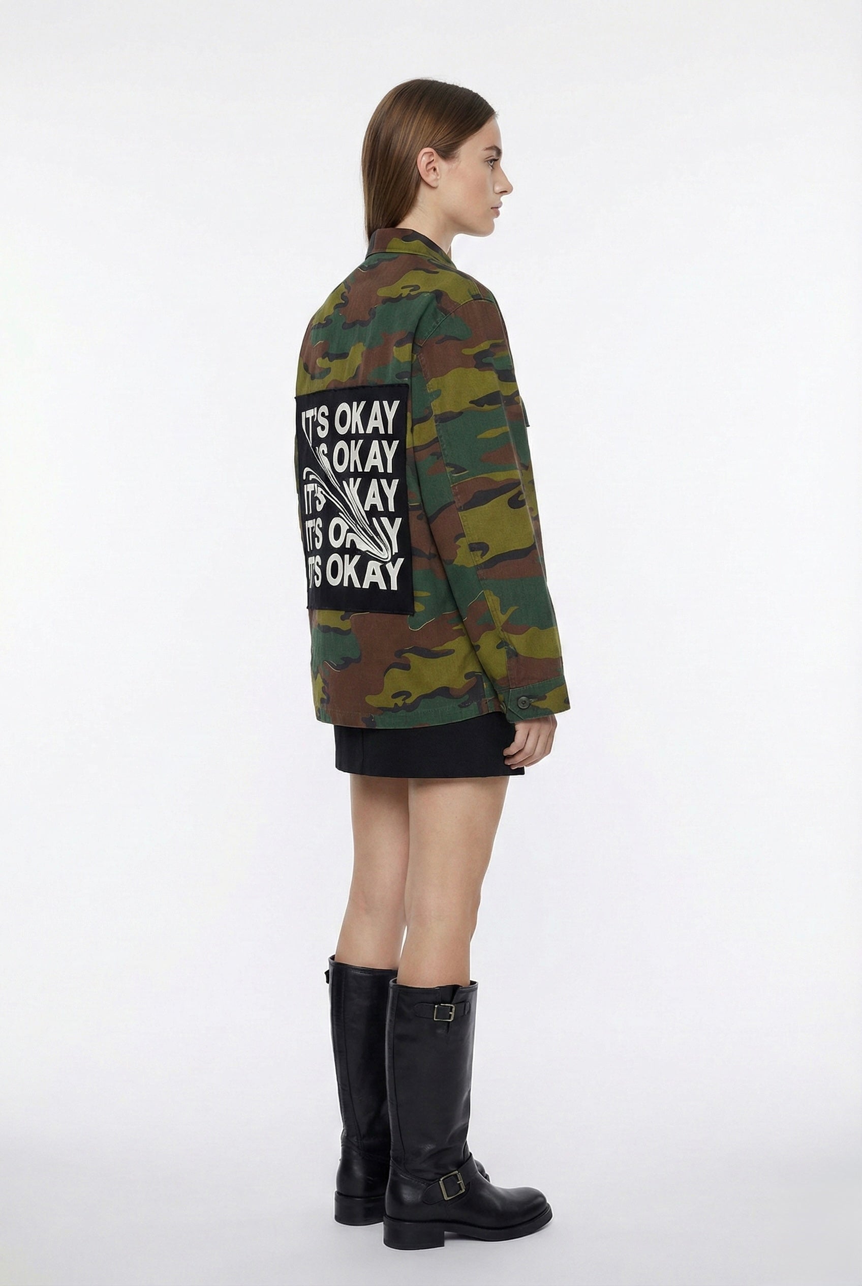 Giacca militare ‘It’s okay’ upcycling
