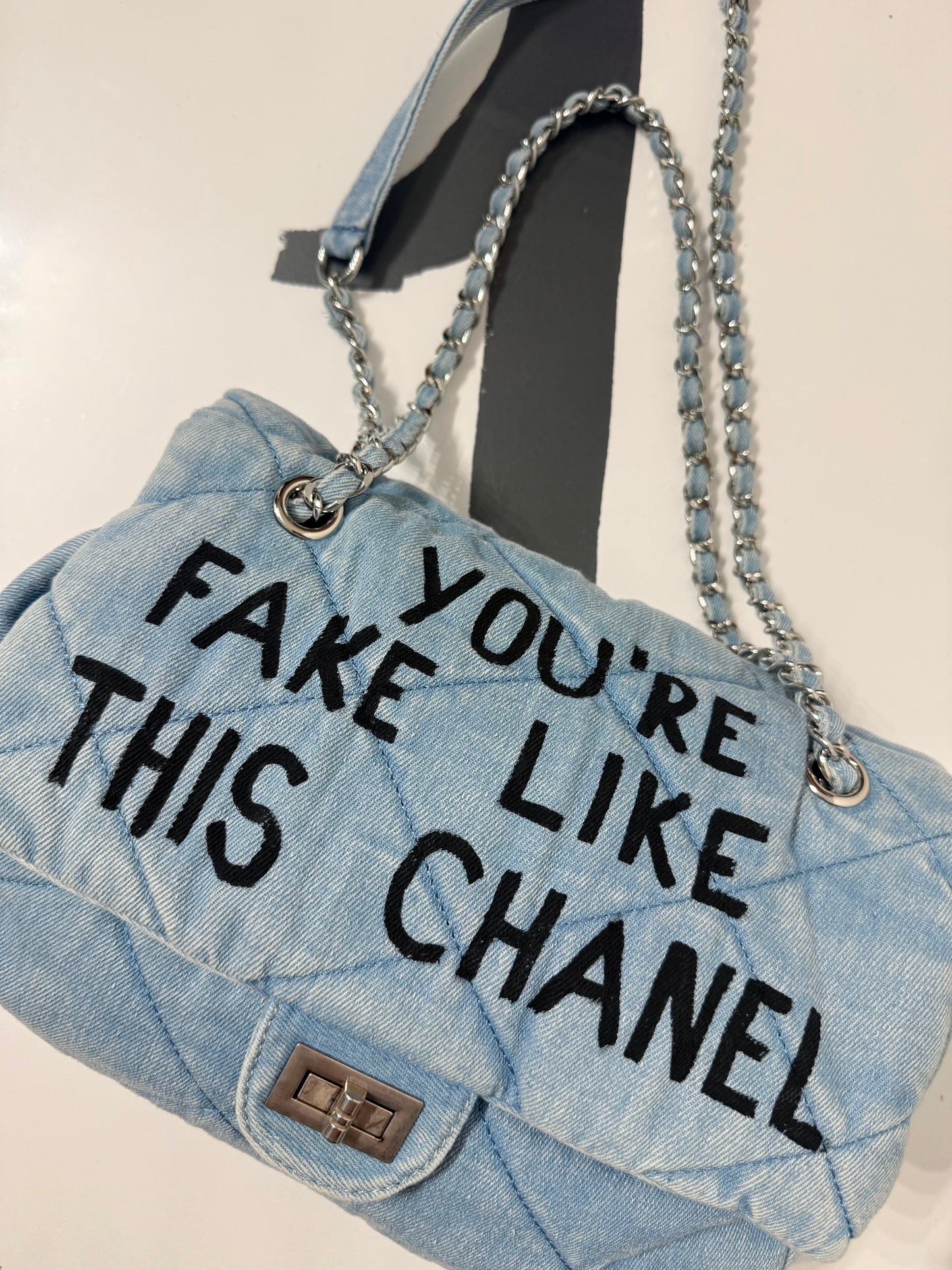 Borsa ‘You’re fake like this Chanel’ handmade