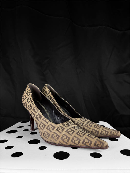 Décolleté monogram FENDI n.38 1/2