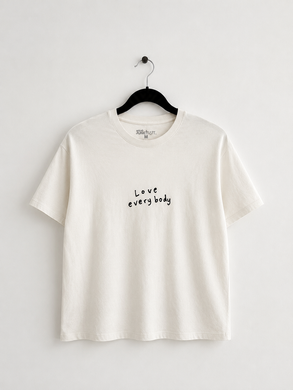 T-shirt ‘love everybody’