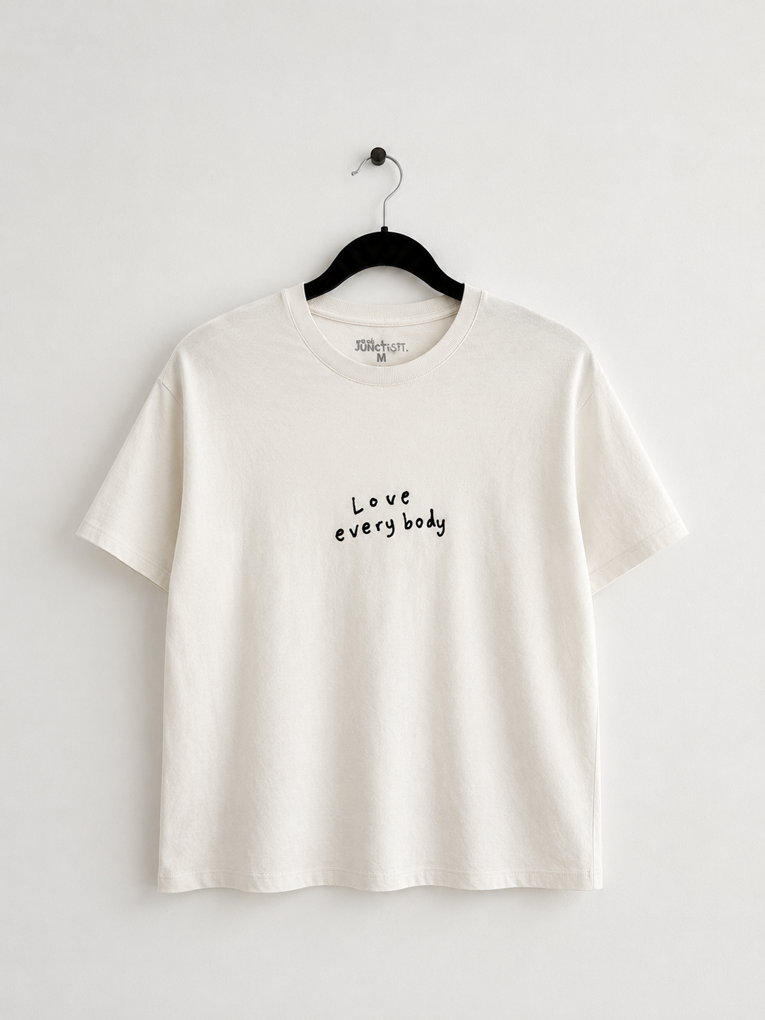 T-shirt ‘love everybody’