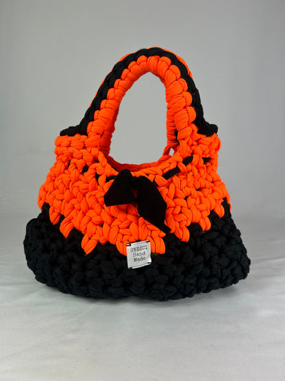 Fluo crochet bag