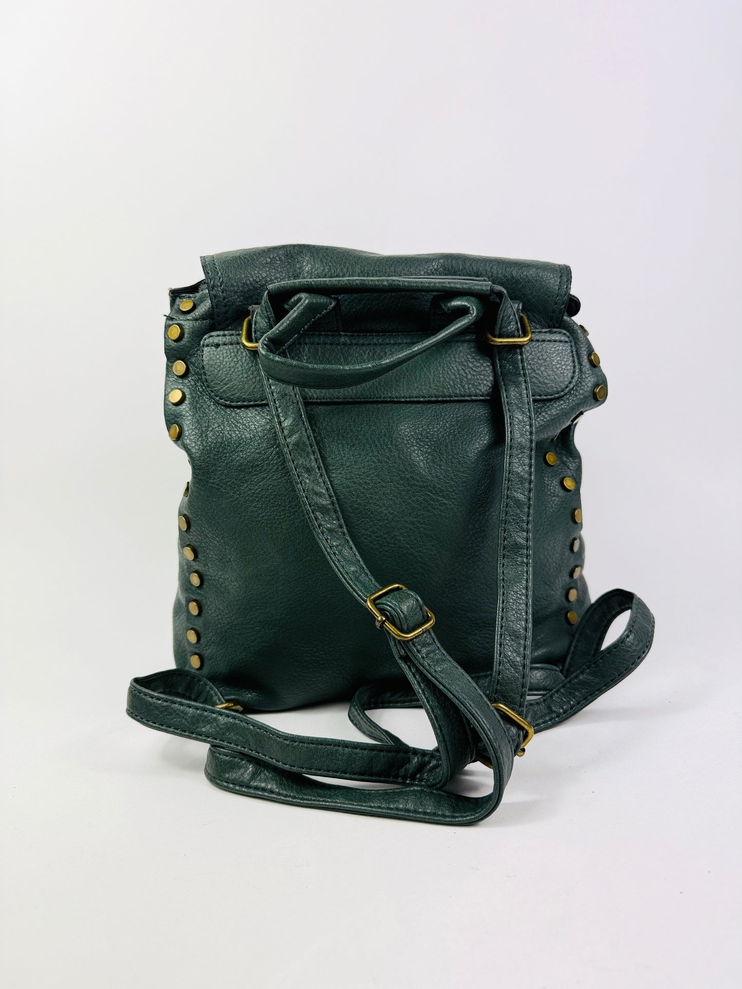 Zaino similpelle borchie verde bottiglia