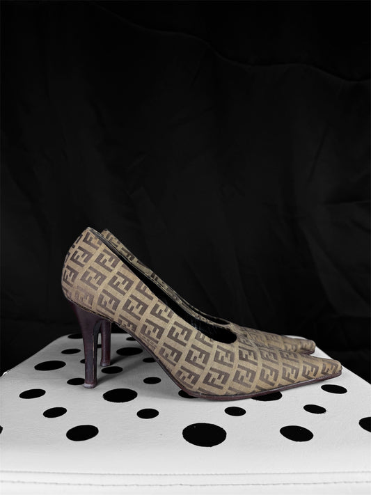Décolleté monogram FENDI n.38 1/2
