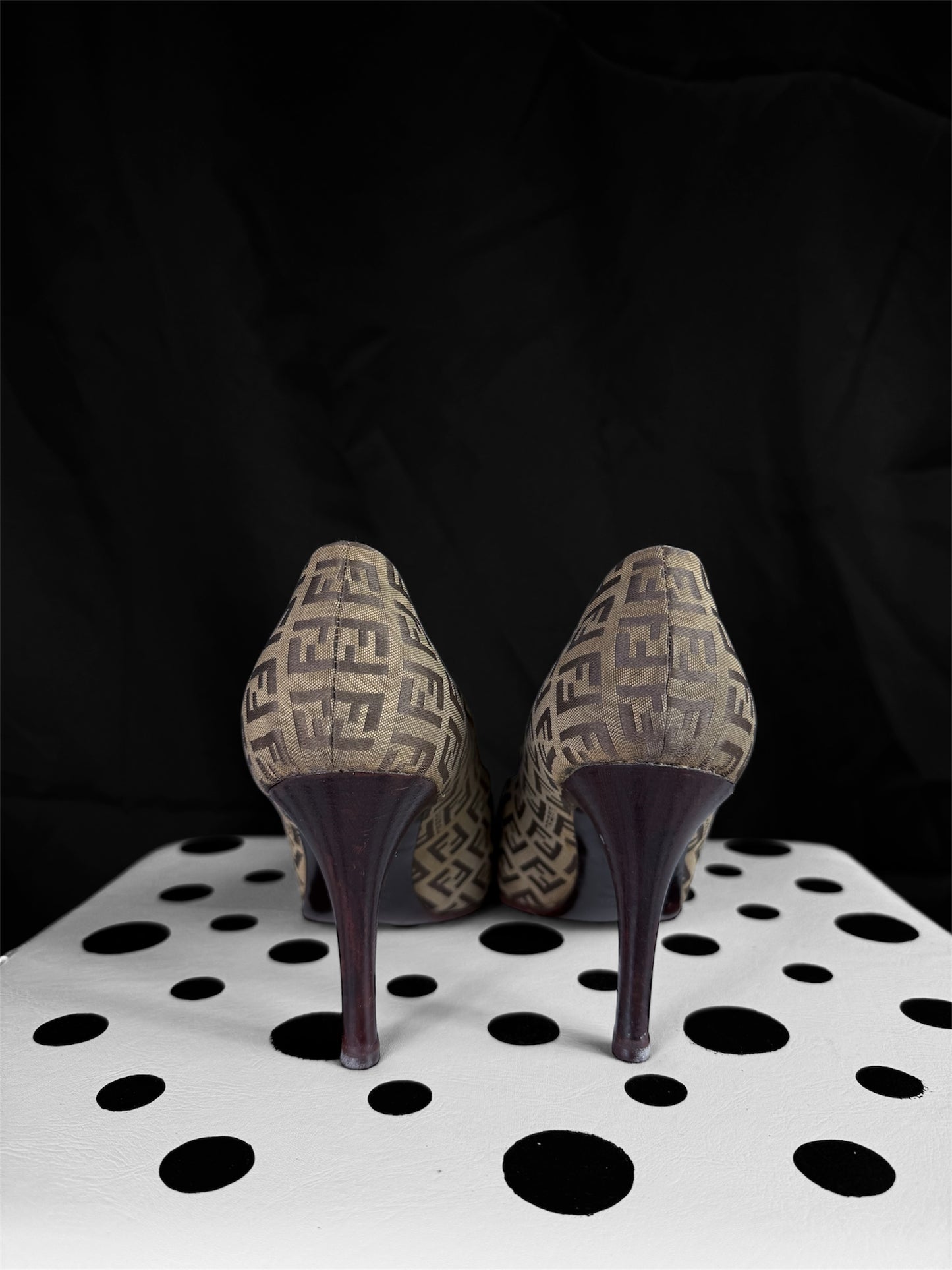 Décolleté monogram FENDI n.38 1/2