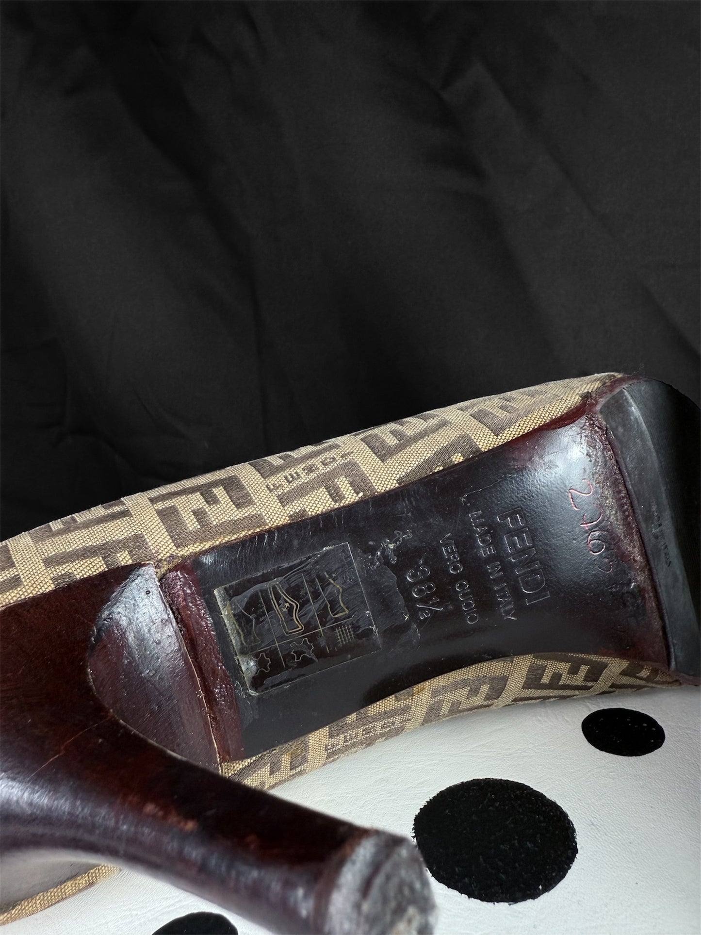 Décolleté monogram FENDI n.38 1/2