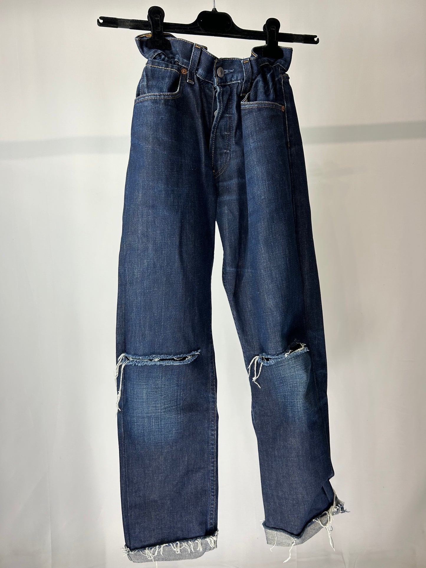 Jeans caramella Levi’s 501 cut out borchie tg.S