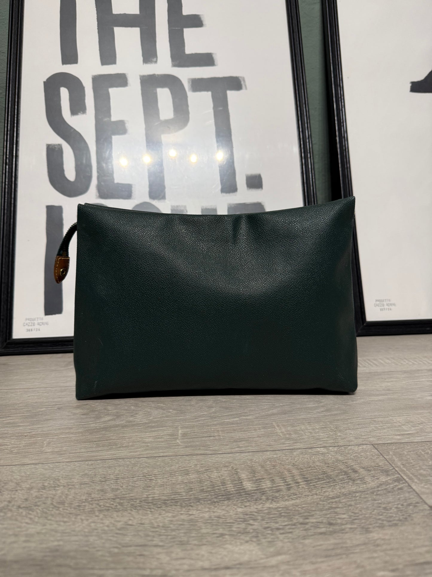 Pochette in pelle verde bottiglia Trussardi