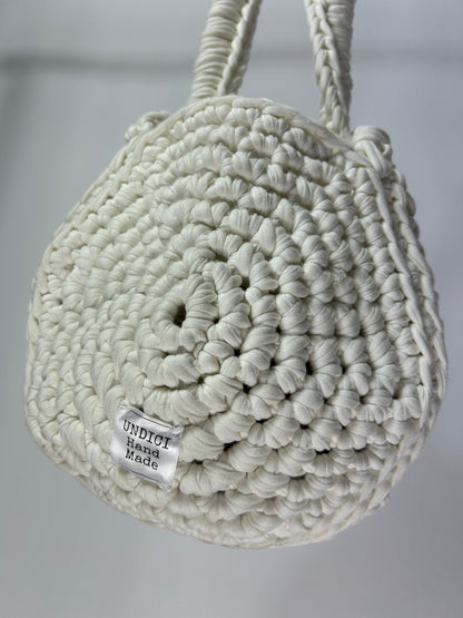 Round crochet white bag