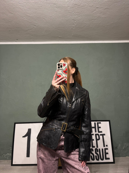 Giacca in pelle borchie