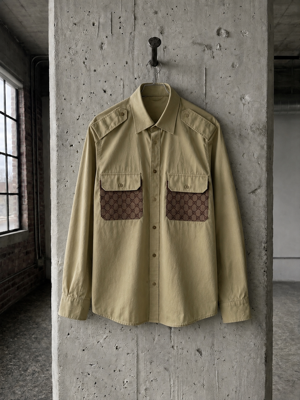 Camicia ‘je suis trop Gucci’ reworked