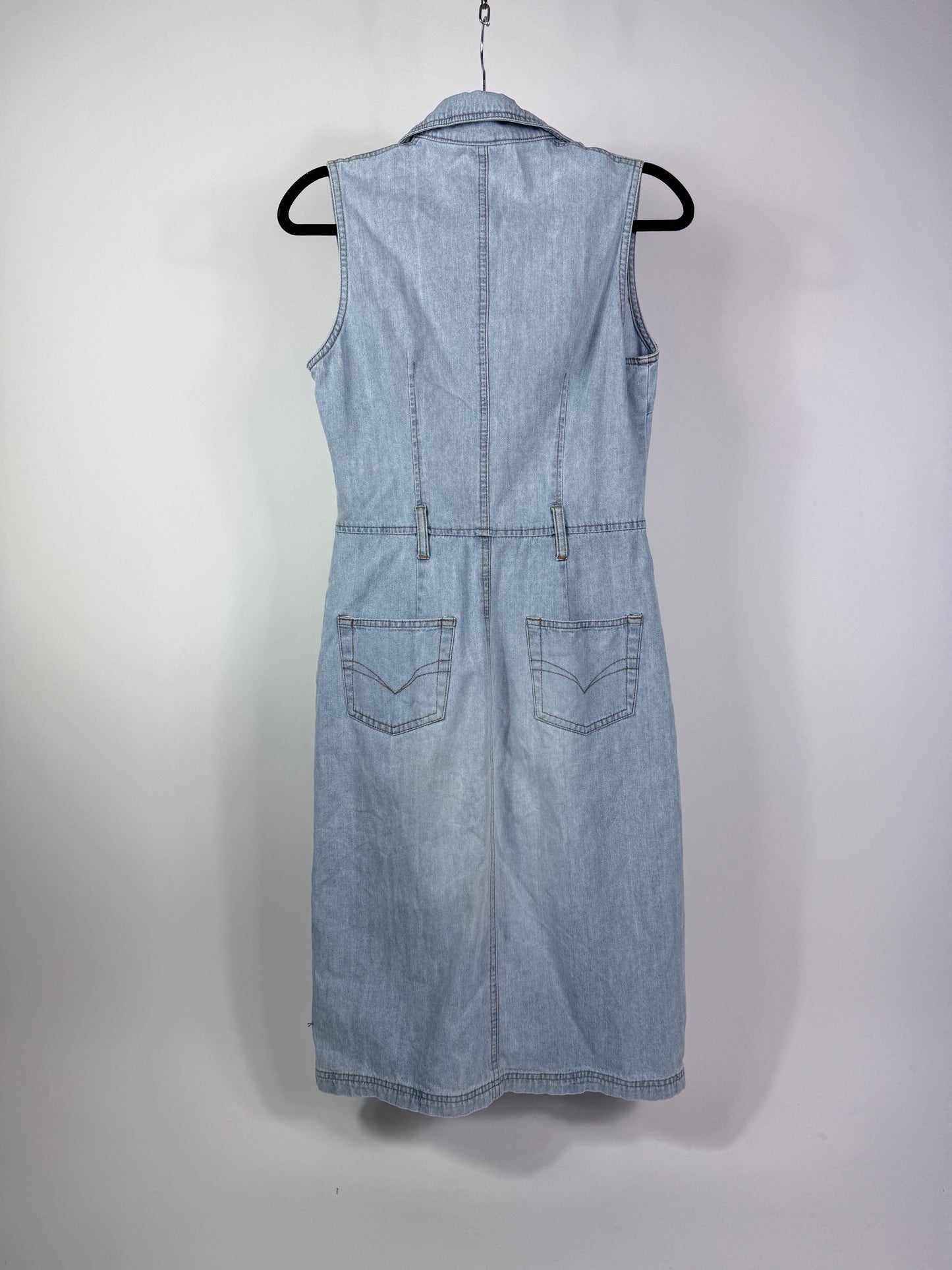 Abito smanicato di jeans