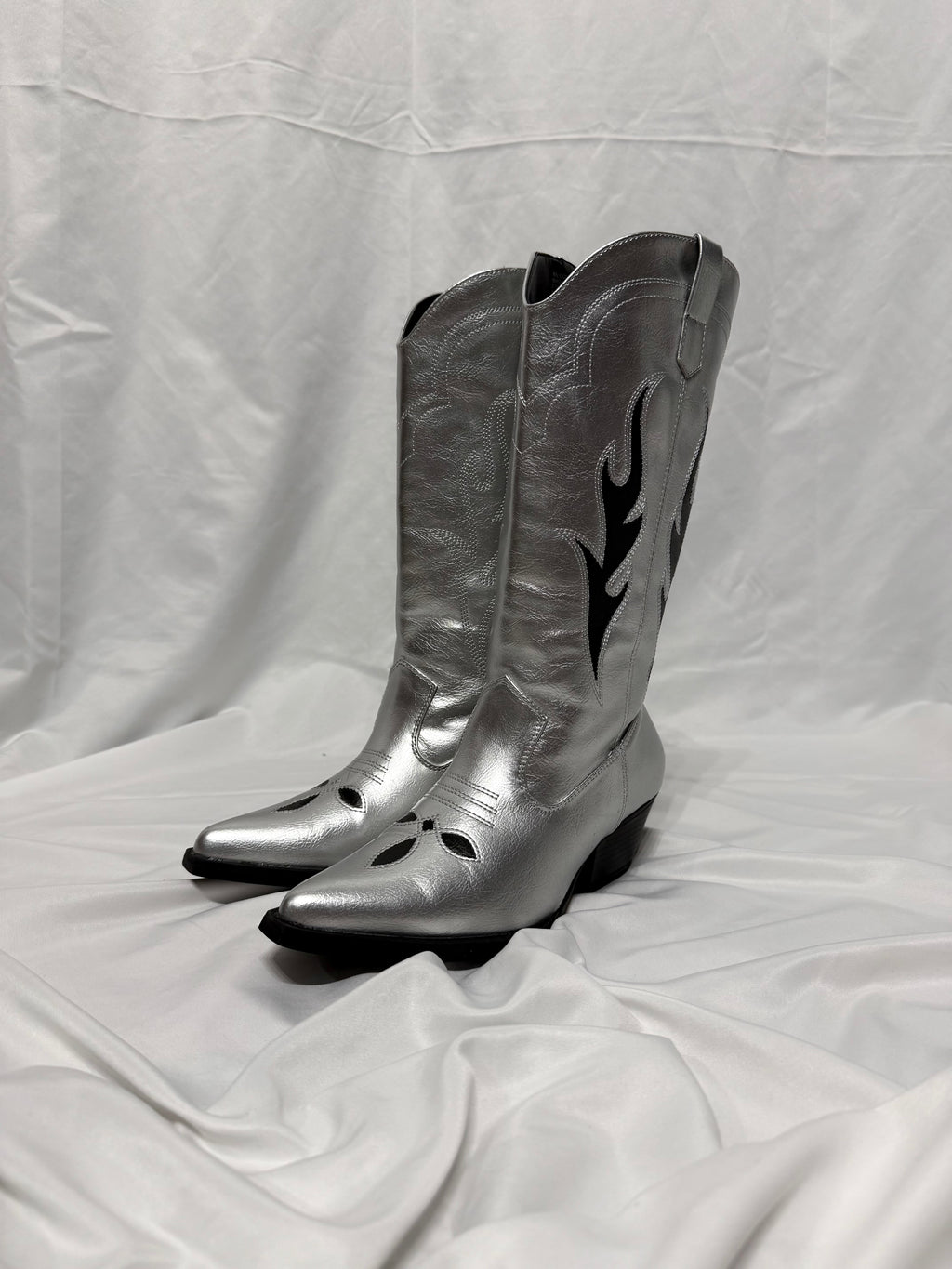 Texano argento ‘ Black flames ’ handmade