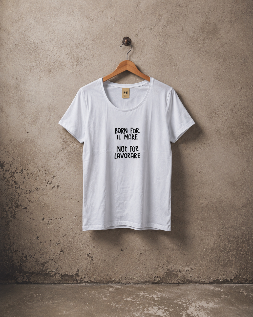 T-shirt scritta ‘not for lavorare’ handprinted