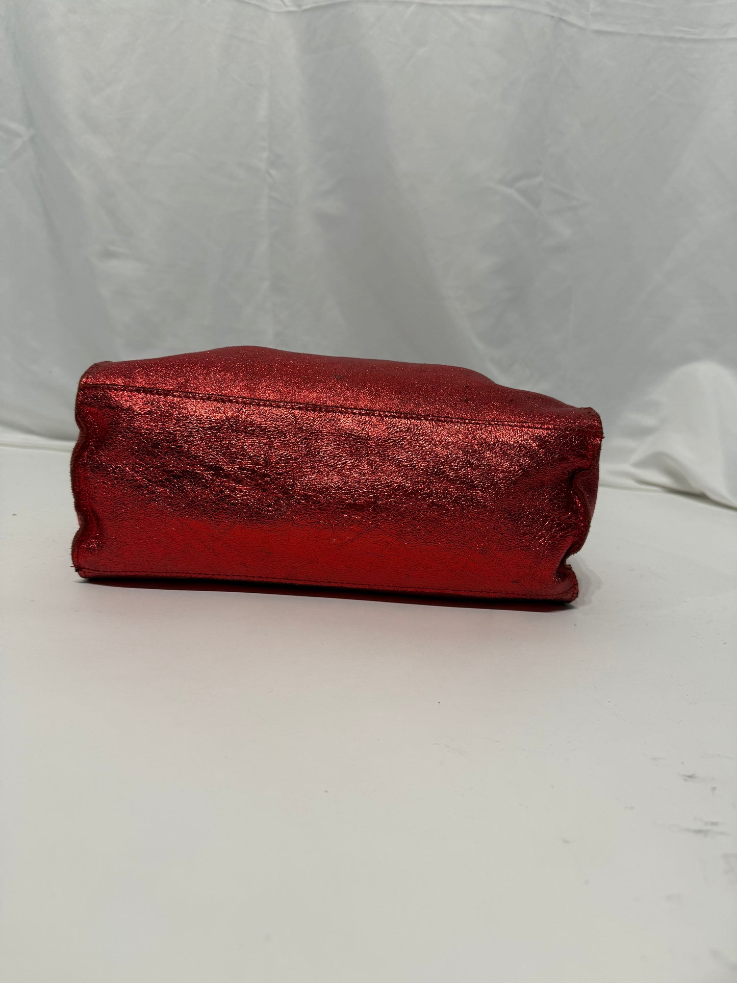 Borsa shopper in pelle laminata con tracolla