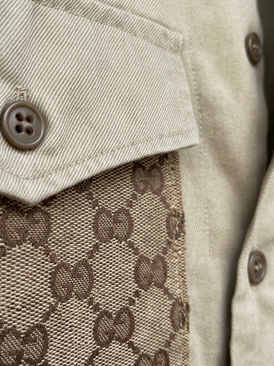 Camicia ‘this is not Gucci’ upcycled