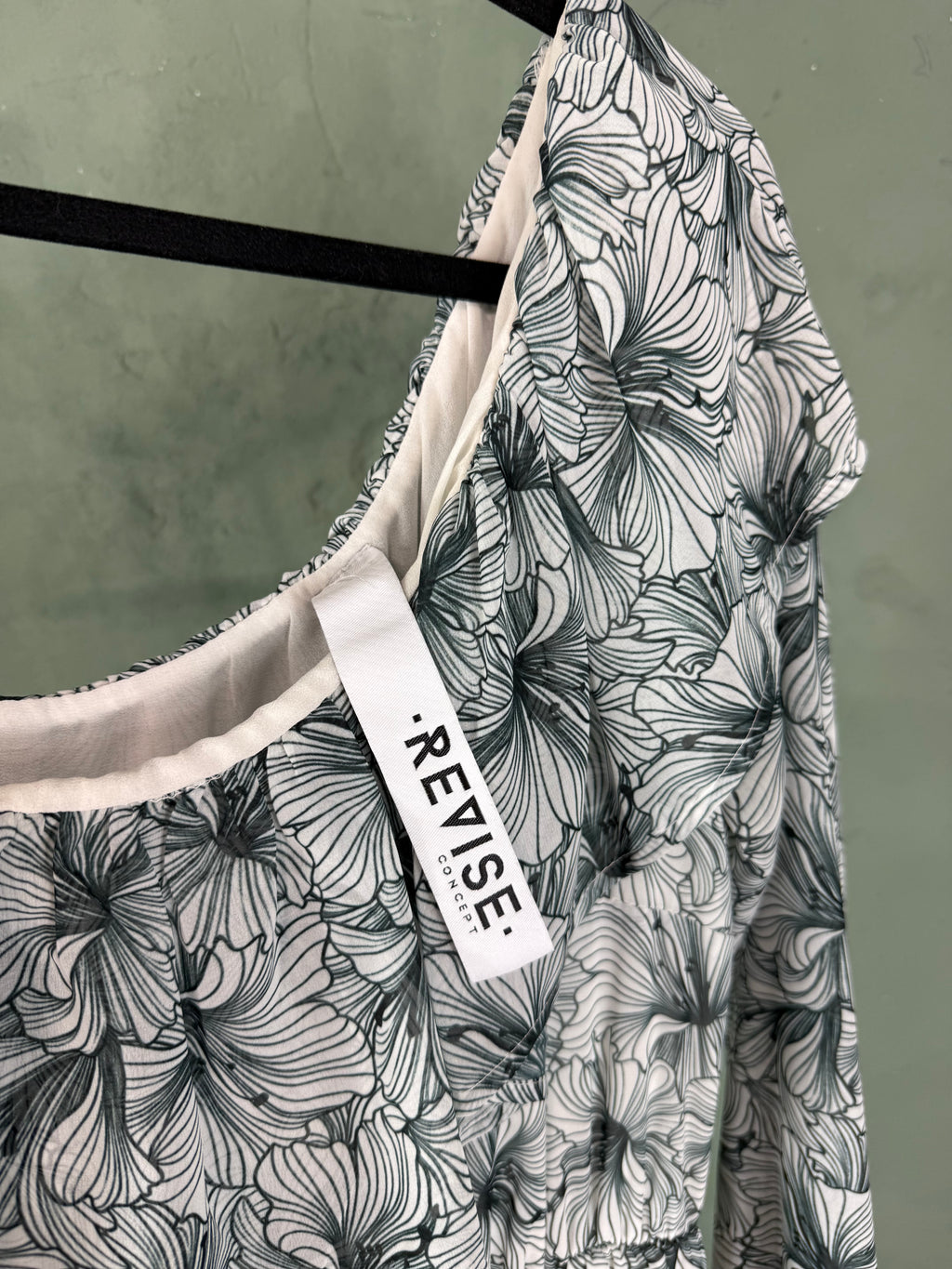 Abito asimmetrico fantasia Revise tg.L