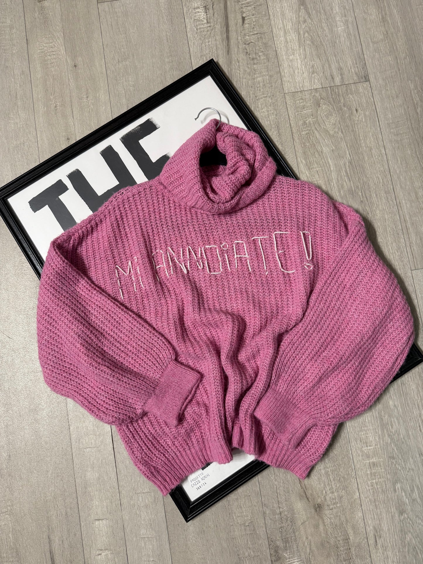 Maglioncino dolcevita ‘Mi Annoiate’