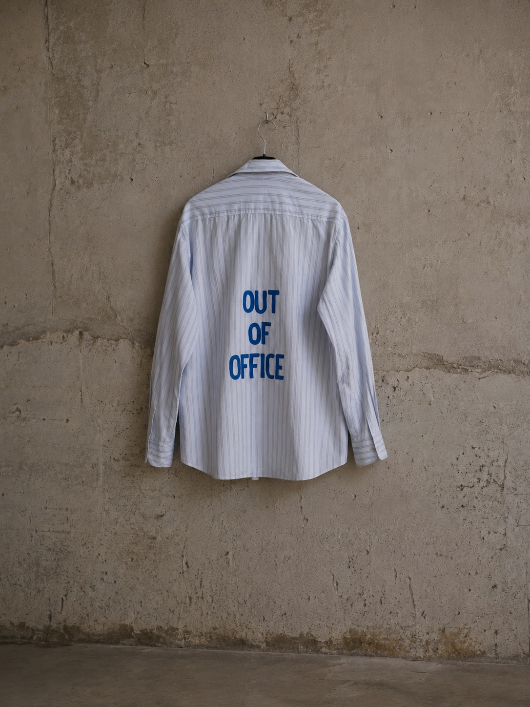 Camicia righe ‘out of Office’
