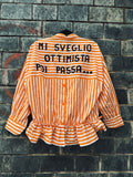 Camicia righe rouge “Mi sveglio ottimista poi passa…” tg.M/L