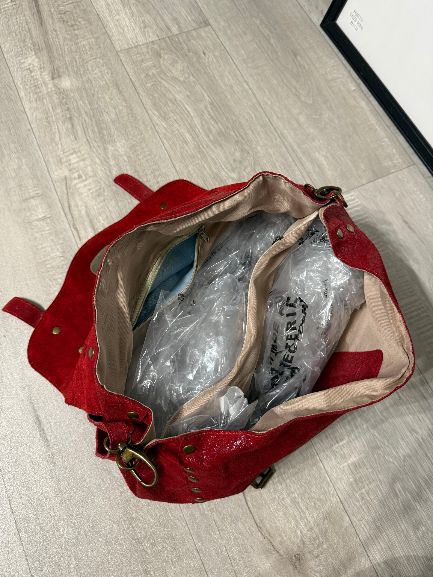 Postina in pelle ciliegia