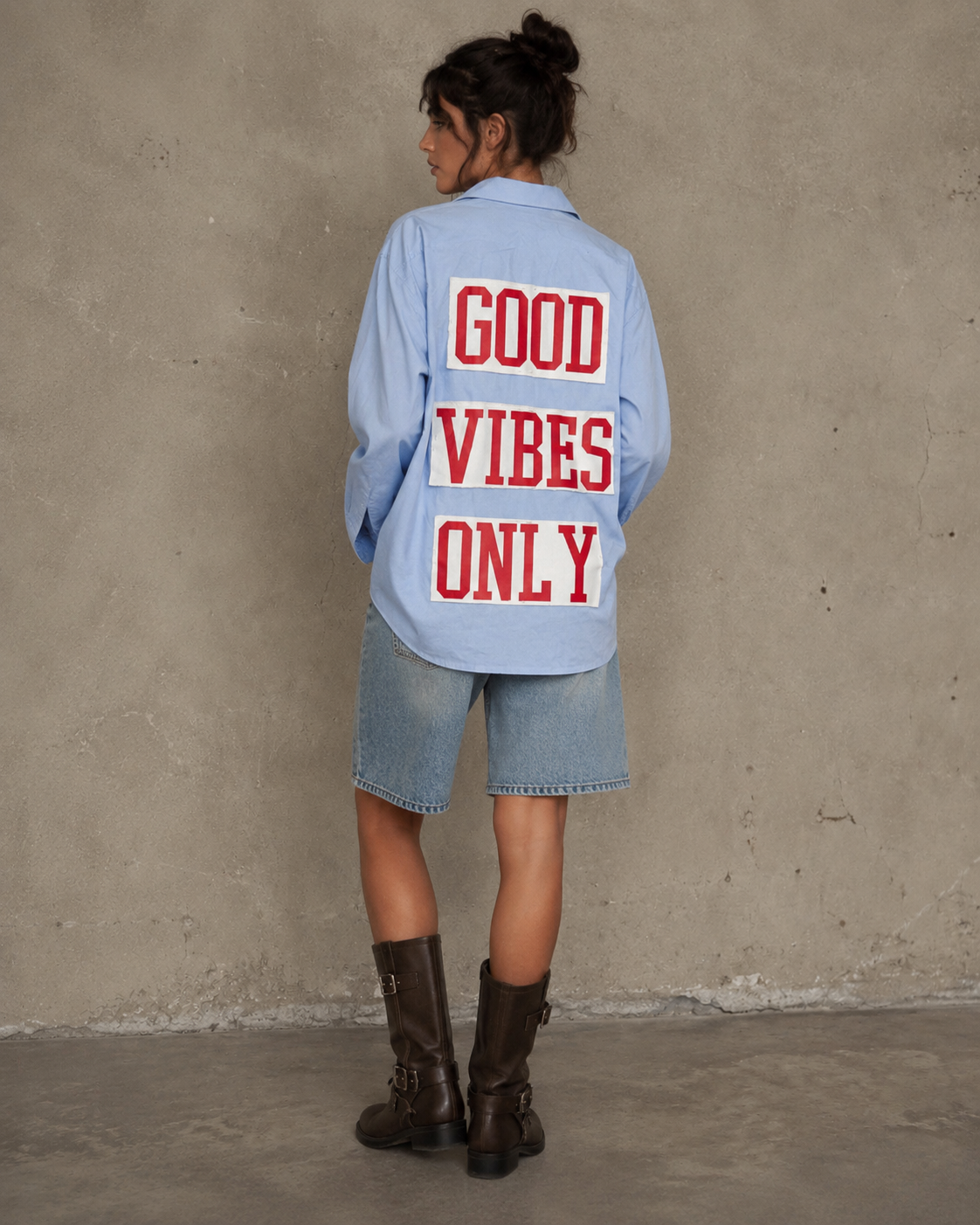 Camicia ‘good vibes only’ upcycling