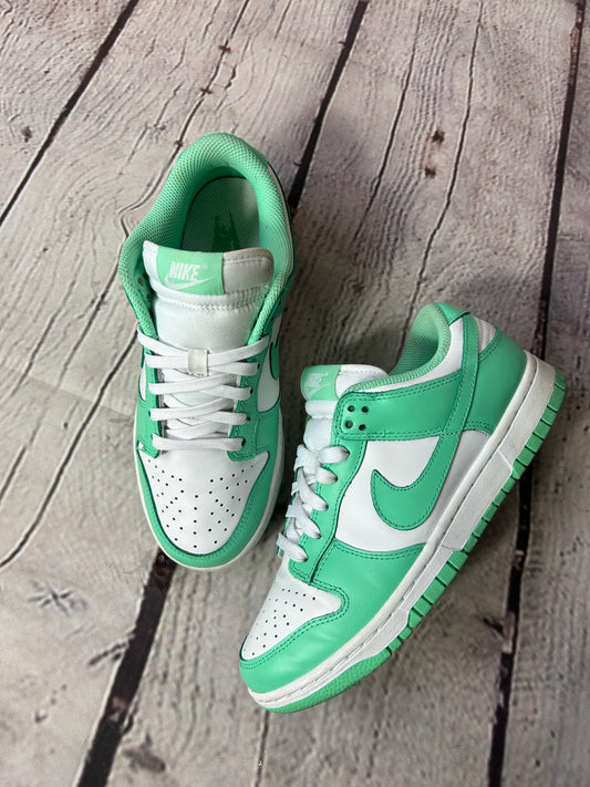 Nike dunk low green glow