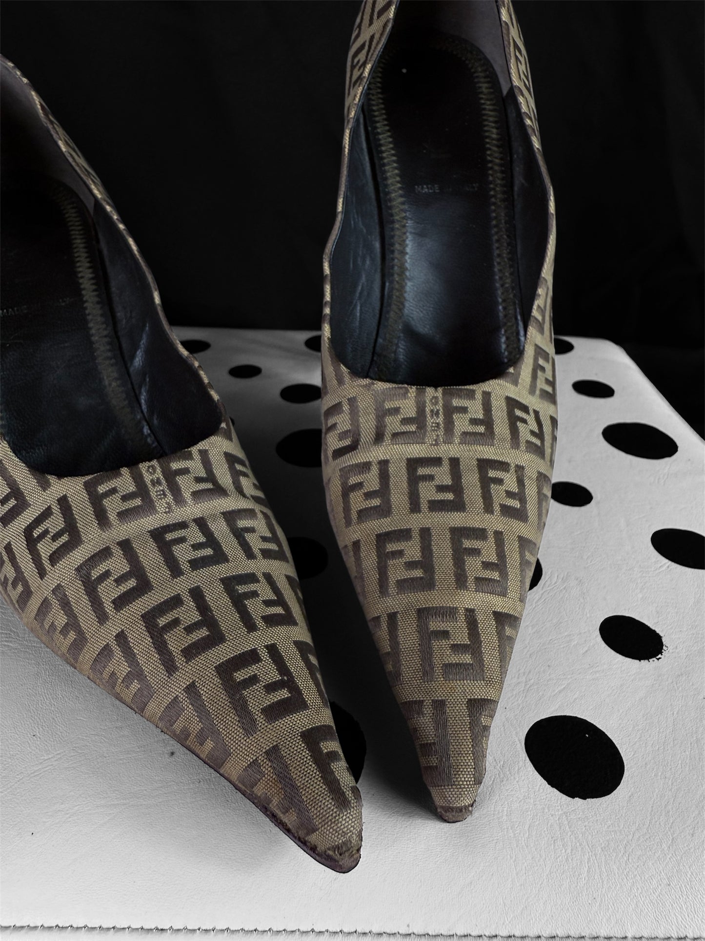 Décolleté monogram FENDI n.38 1/2