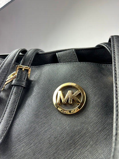 Shopper Michael Kors