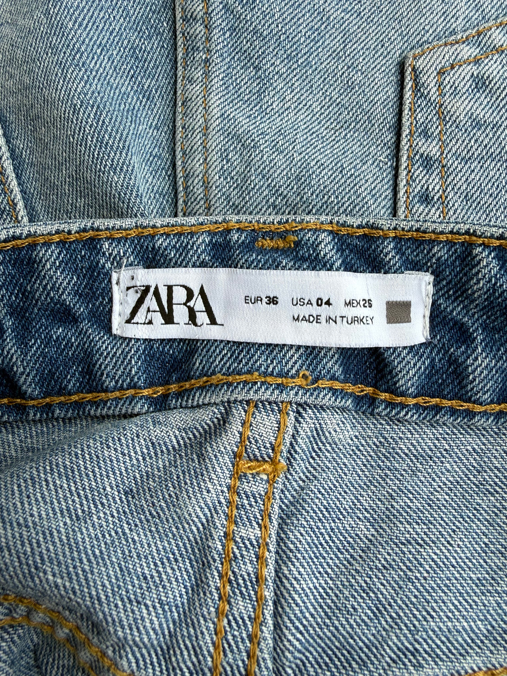 Short denim