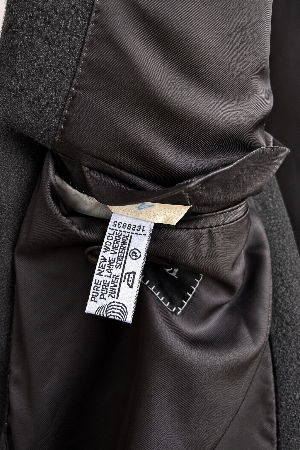 Blazer vintage ‘Mangia prega Xanax’ reworked