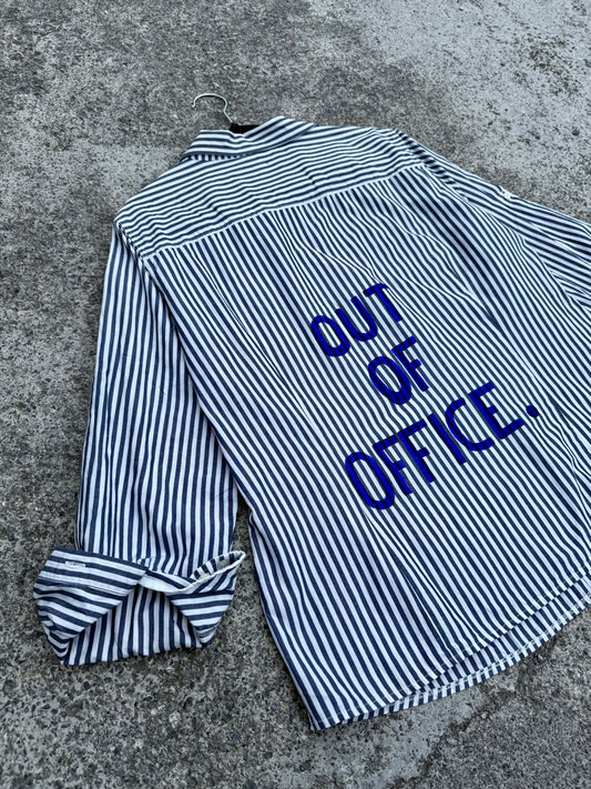 Camicia righe “OUT OF OFFICE” tg.M