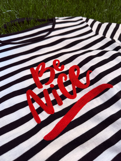 T-shirt righe ‘Be nice’ tg. S/M