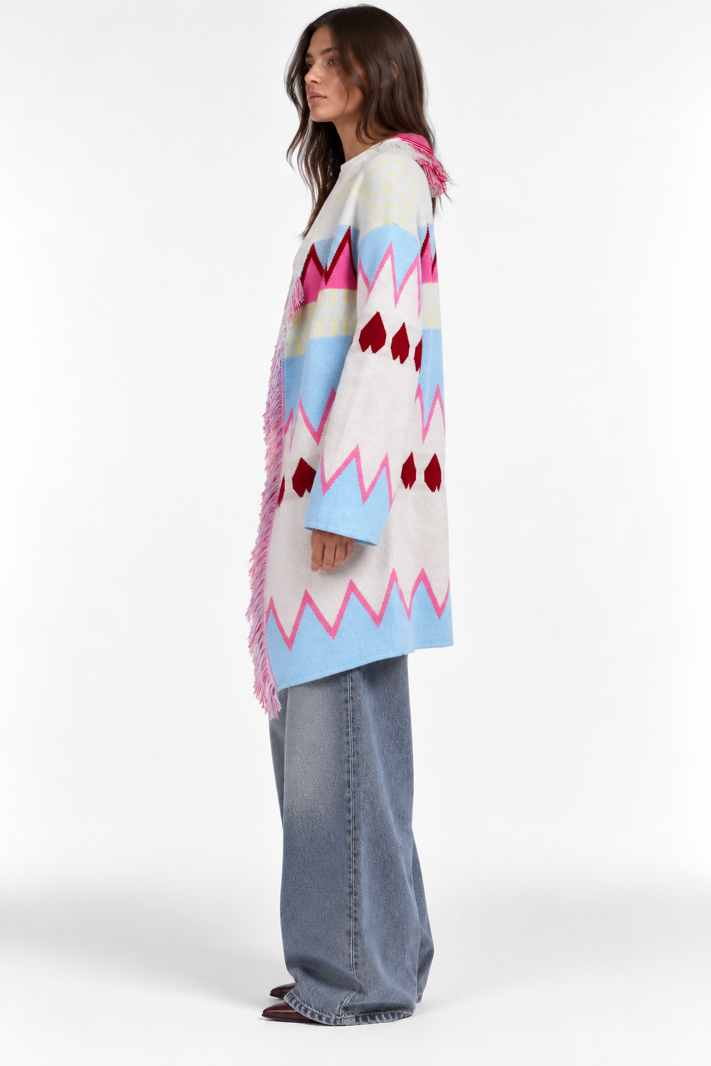 Cardigan fantasia geometrica con frange e cuori