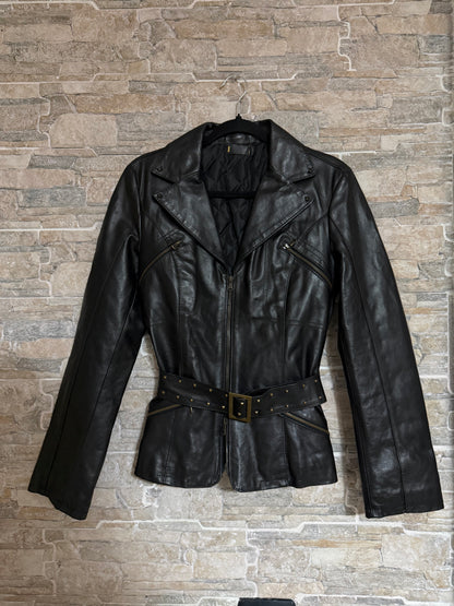 Giacca in pelle borchie