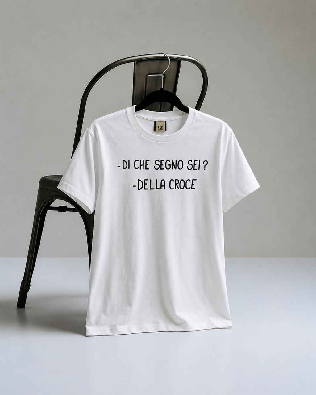 T-shirt ‘di che segno sei?’ Handprinted