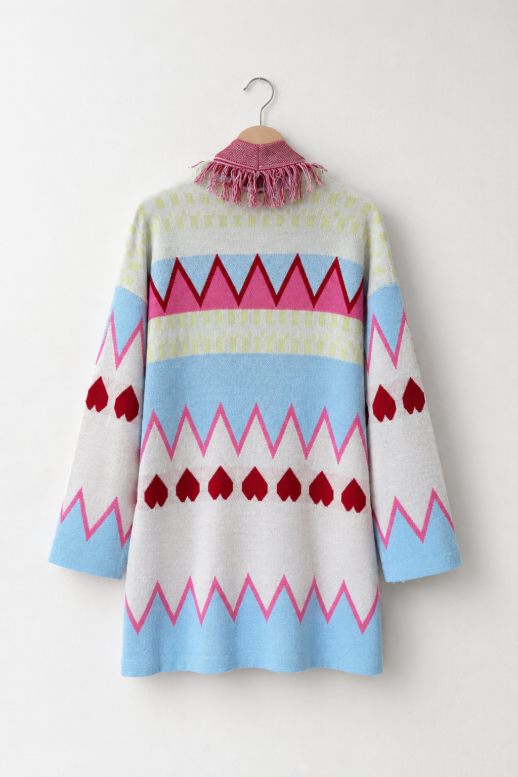 Cardigan fantasia geometrica con frange e cuori