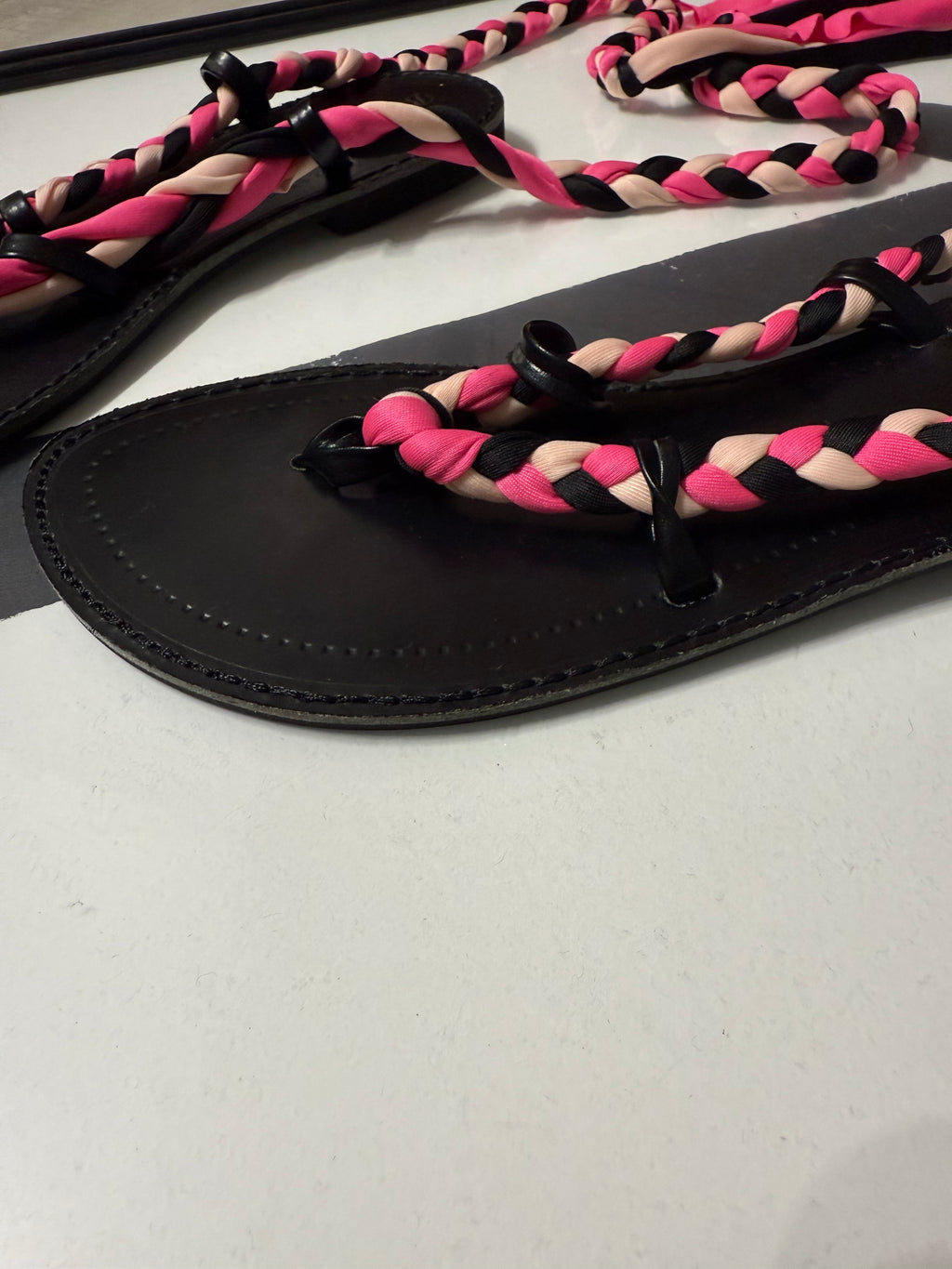 Sandalo flat intrecciato n.40