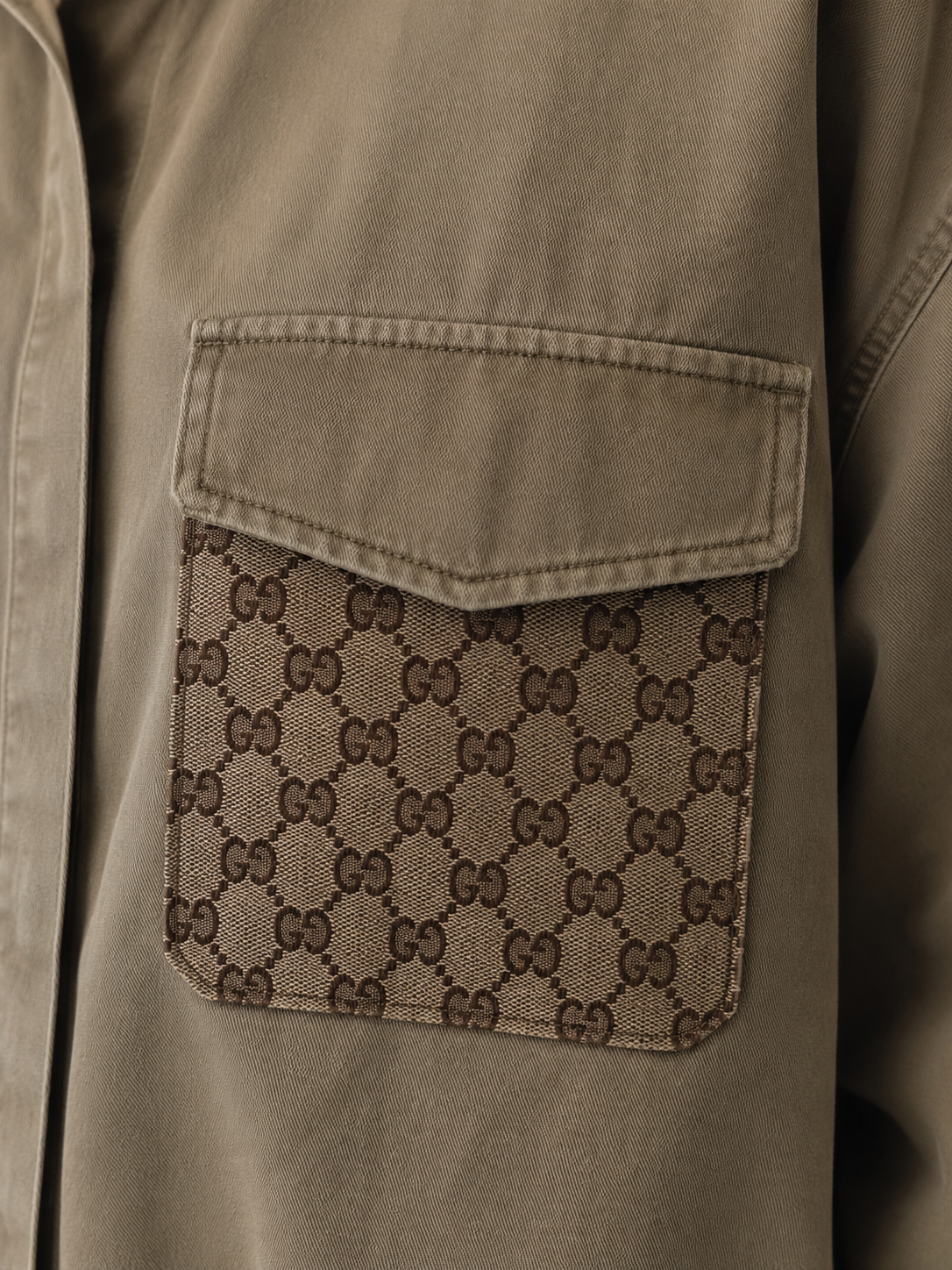 Camicia ‘I’m too Gucci’ reworked